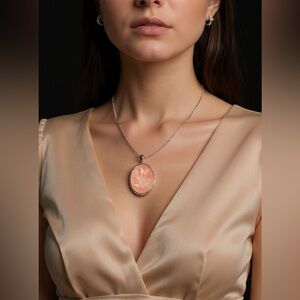 ***New Butterfly Necklace